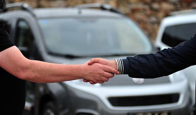 İkinci El Otomobilde Fiyat Kırılması: Reel Düşüş Sürüyor, Cari Fiyatlar Yükseliyor!