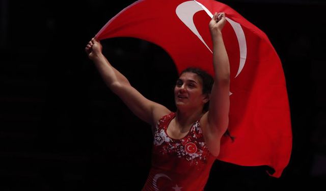 Nesrin Baş, 3. kez U23 dünya şampiyonu