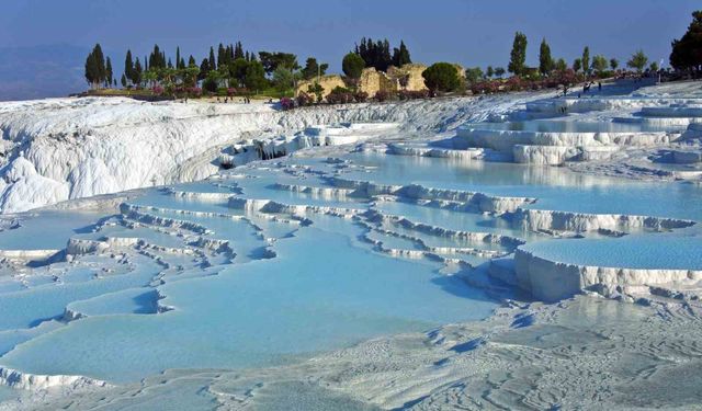 Avrupalı turistlerin dönüşüyle 2026 Pamukkale ve Karahayıt için yıldız yıl olacak