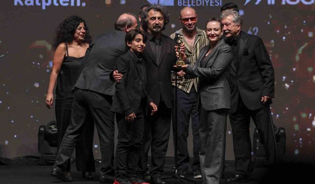 62. Altın Portakal’a ‘Tavşan İmparatorluğu’ 7 ödülle damga vurdu