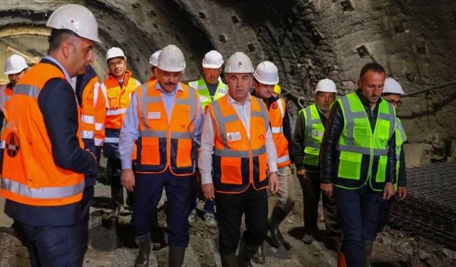 Bayburt Group İnşaat’ın 13 yıldır tamamlayamadığı Kop Tüneli’nde valiler incelemelerde bulundu
