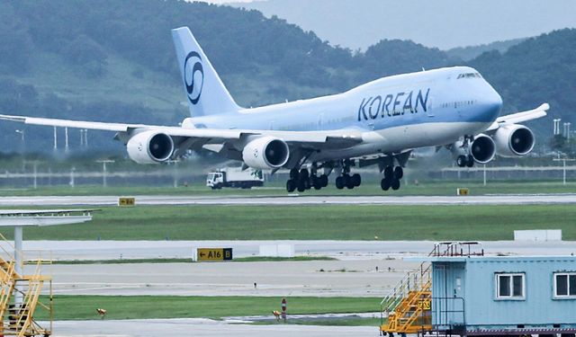 Güney Kore'de üniversite sınavı nedeniyle uçuşlar askıya alınacak