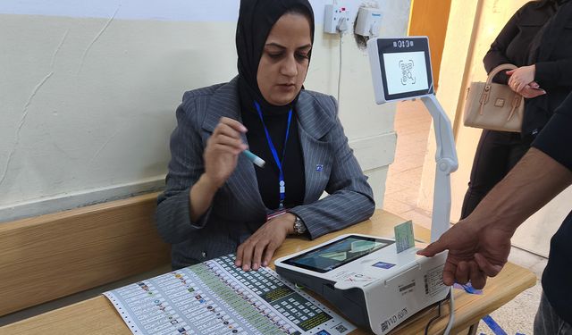 Irak’ta genel seçim için düzenlenen özel oylamaya katılım yüzde 82,42 oldu