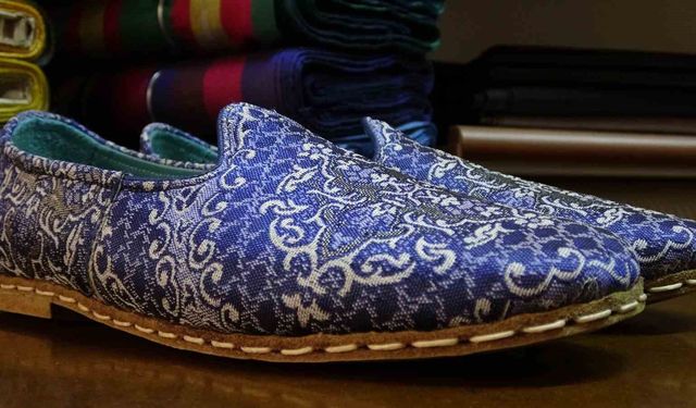 Kutnu kumaşından yapılan ürünler büyük ilgi görüyor