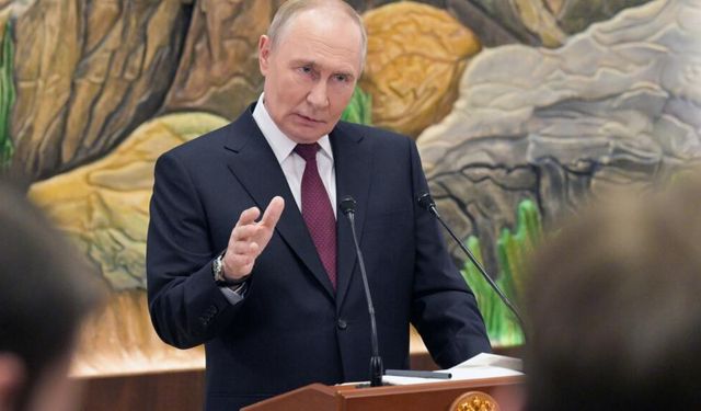 Putin: "Ukrayna ordusu işgal ettiği bölgelerden çekilecek, o zaman çatışmalar duracak"