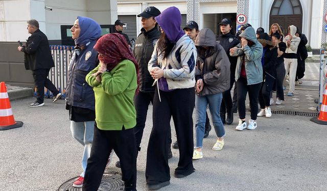 "Sahte bungalov" çetesine dev operasyon: Hesaplarında 35 milyon TL hareketlilik tespit edildi