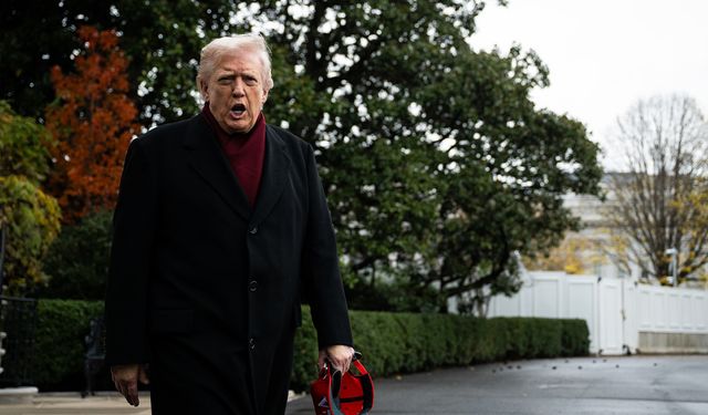 Trump: "Zelenskiy barış planını reddederse küçük yüreğiyle savaşmaya devam edebilir"