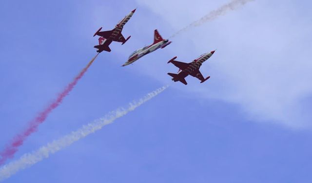 Türk Yıldızlarından Çorlu’da muhteşem gösteri