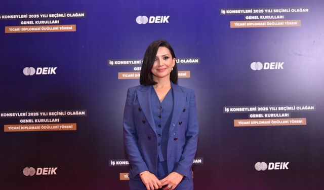 DEİK’in Togo kraliçesi yeniden seçildi