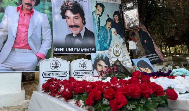 Ferdi Tayfur vefatının 1. yıl dönümünde mezarı başında anıldı