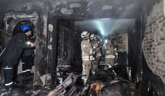 Kadıköy’de korkutan yangın: 1’i ağır 8 yaralı