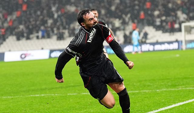 Orkun Kökçü gollerine devam ediyor