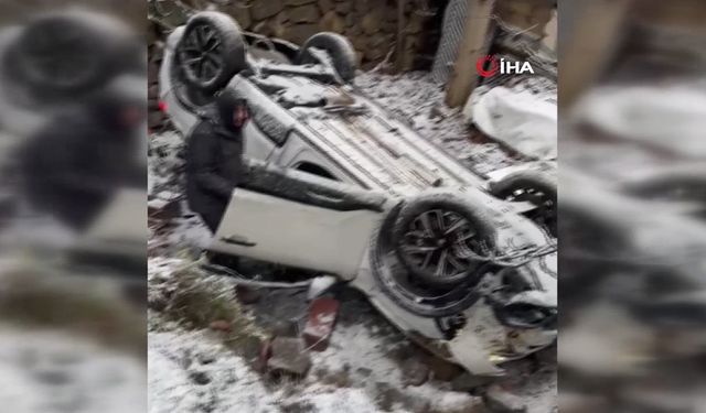 Üsküdar’da karlı yokuş kazaya sebep oldu