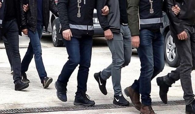 İzmir’de 1 milyar liralık tefeci operasyonu: 5 gözaltı