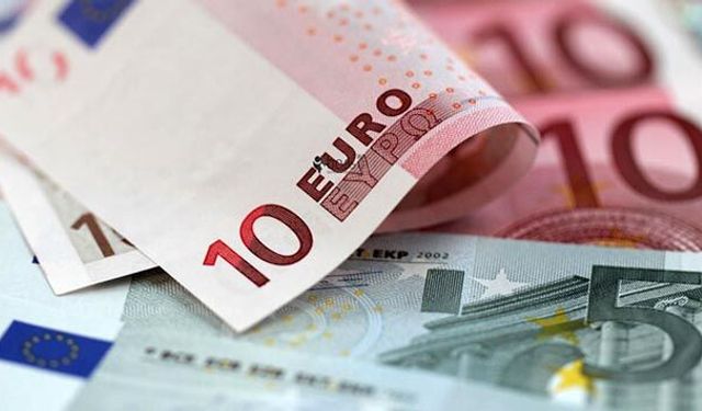 Kapalıçarşı'da serbest piyasada döviz fiyatları