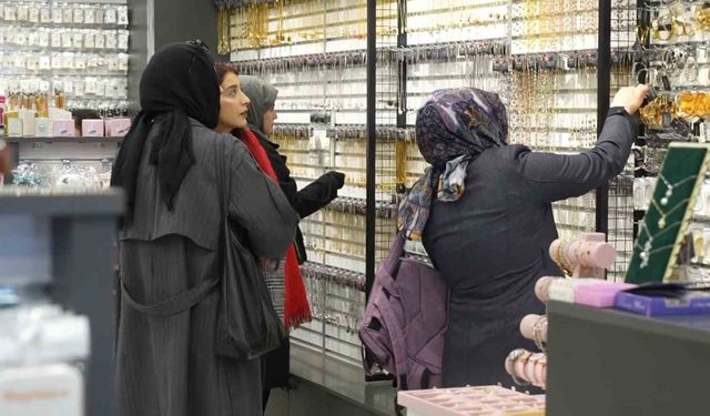 Sevgililer Günü esnafa yaradı: Satışlar 2 katına çıktı