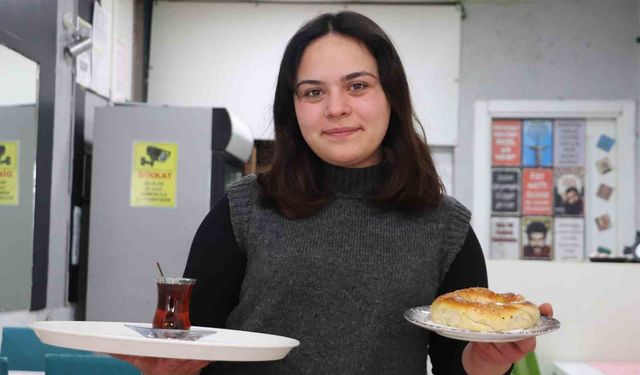 Sosyal medya yerine hayaline odaklandı, 3 sene çalışıp biriktirdiği para ile 18 yaşında kafe açtı