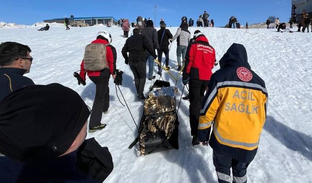 Uludağ’da kızak faciası: Dereye uçan tatilciyi JAK kurtardı