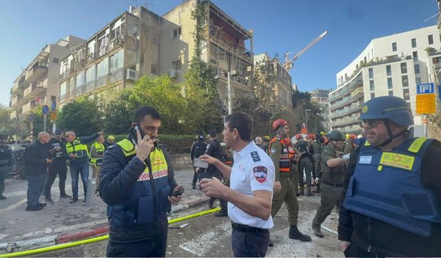 İran, Tel Aviv’i vurdu: 6 yaralı