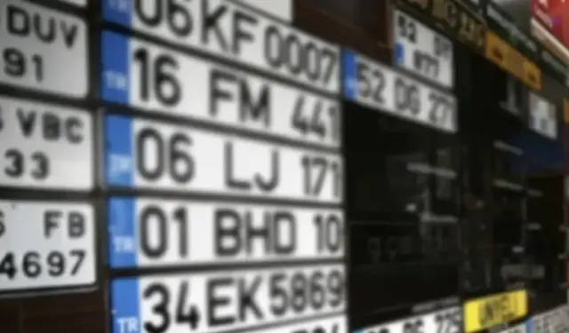 Küçükçekmece’de APP plaka kuyruğu: 140 bin lira ceza yememek için şoförler odası önünde yoğunluk oluştu