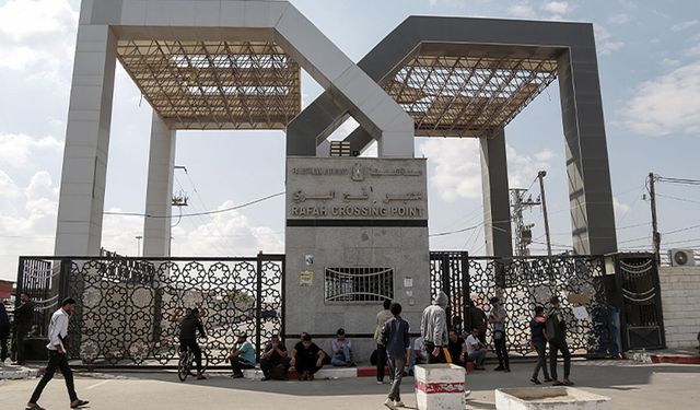 Refah Sınır Kapısı çarşamba günü iki yönlü geçişlere açılacak