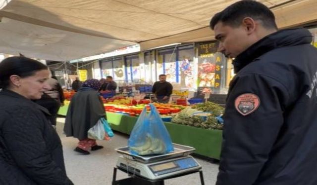 Bahçelievler’de pazarcının tartı oyunu bozuldu