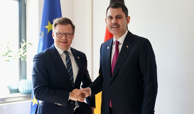 Bakan Kurum, BM İcra Sekreteri Stiell ve İngiliz, Alman ve Japon mevkidaşları ile görüştü
