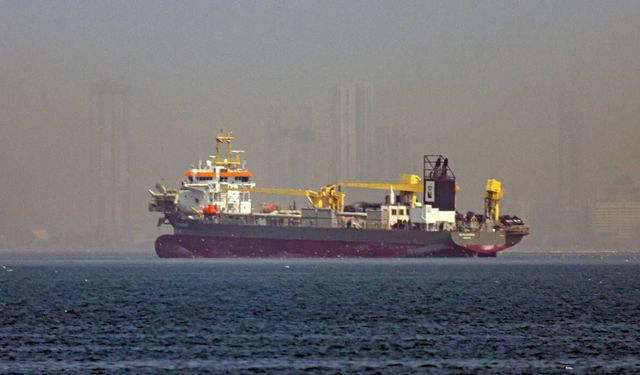 İran: "(Hürmüz Boğazı’nda) Askeri gemilerin geçişi hala yasak"