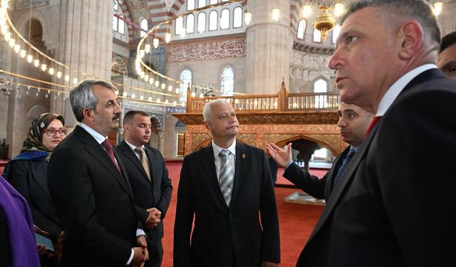 Komşumuz Bulgaristan'ın İçişleri Bakanı Emil Dachev Selimiye Camii’ne hayran kaldı