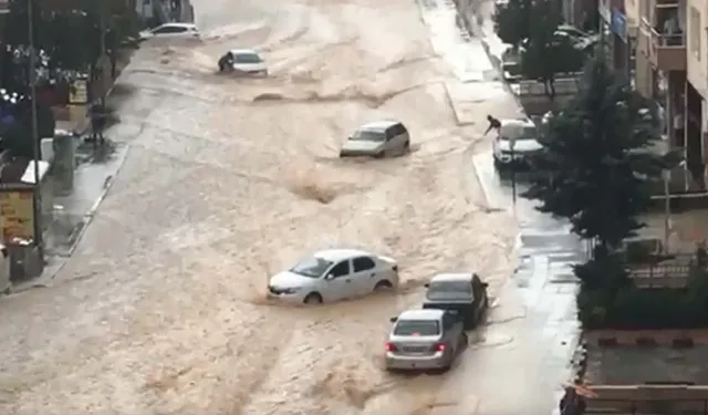 Ankara’da sağanak sonrası sel meydana geldi