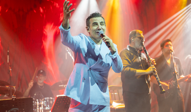 Ferhat Göçer'den Bayram Gecesine Duygu ve Müzik Damgası