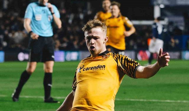 Hull City, play-off finaline yükseldi