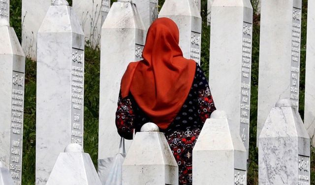 Kan donduran detaylar!Saraybosna’daki "savaş turizmi" katılımcıları, en güzel kadınları vurmak için birbiriyle yarışmış