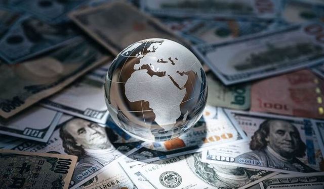Türkiye Borçta Pozitif Ayrıştı: Küresel Borç Rekor Kırdı