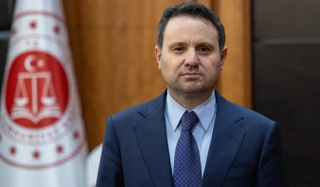 Bakan Gürlek: "Yasa dışı bahis ve dolandırıcılık şebekelerine geçit vermeyeceğiz"