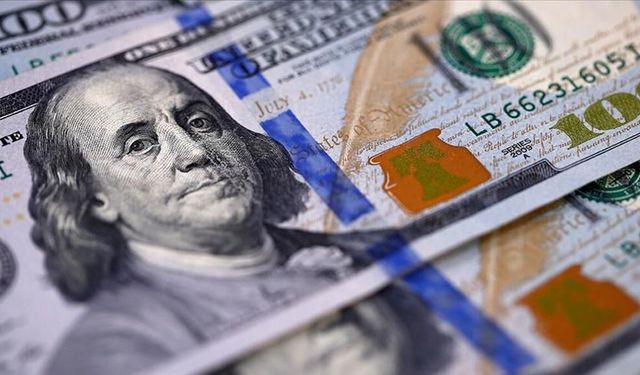 Cari denge Nisan ayında 5 milyar 695 milyon dolar açık verdi