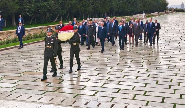 NATO heyetinden Anıtkabir’e ziyaret