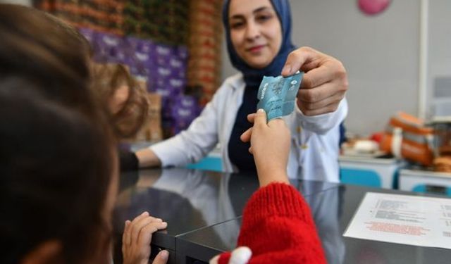 Ankara Büyükşehir Belediyesi'nden öğrencilere 1,2 milyar liralık destek