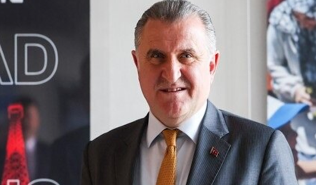 Bakan Bak: Gençlerin fikirleri geleceğe yön verecek