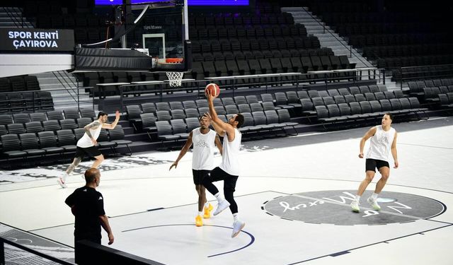 Çayırova Belediyesi Basketbol Takımı yeni sezonun ilk antrenmanını yaptı