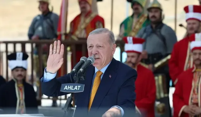 POLİTİKA