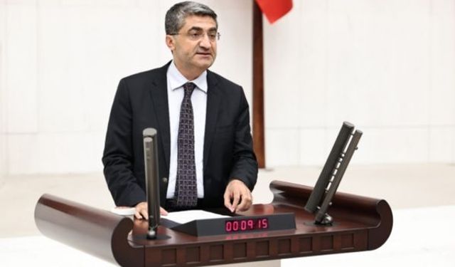 POLİTİKA