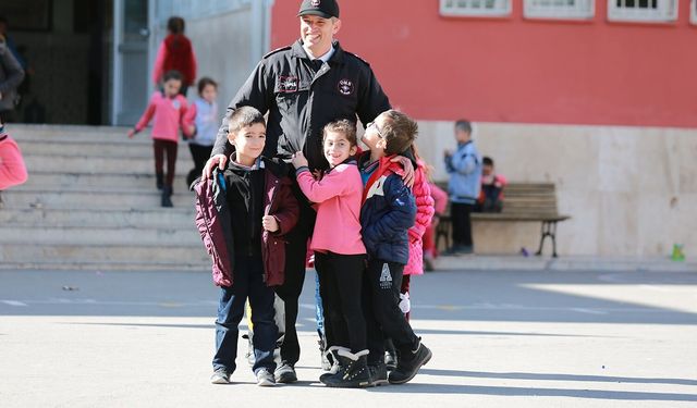 Okul Güvenliği Değerlendirme Toplantısı, Vali Aktaş başkanlığında yapıldı