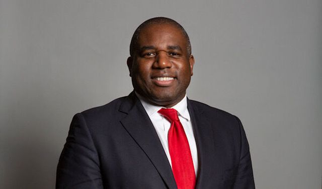 Lammy'den Starmer'a övgü: Büyük övgüyü hak ediyor
