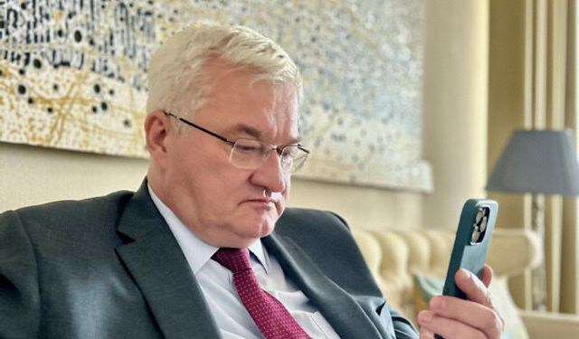 Sybiha: Ukrayna, bu zor anda Hollanda'nın yanındadır