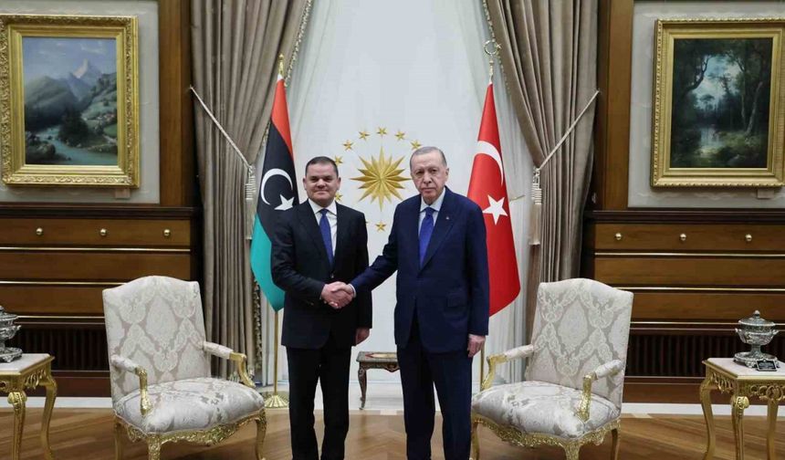 Cumhurbaşkanı Recep Tayyip Erdoğan, Cumhurbaşkanlığı Külliyesi’nde Libya Başbakanı Abdulhamid Dibeybe’yi kabul etti.