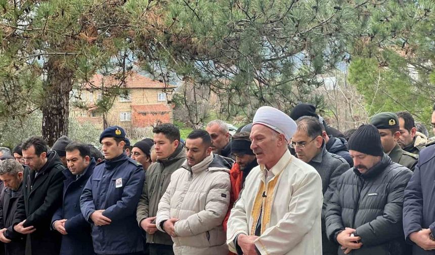 Hayatını kaybeden Jandarma Uzman Çavuş Kızılyar, son yolculuğuna uğurlandı