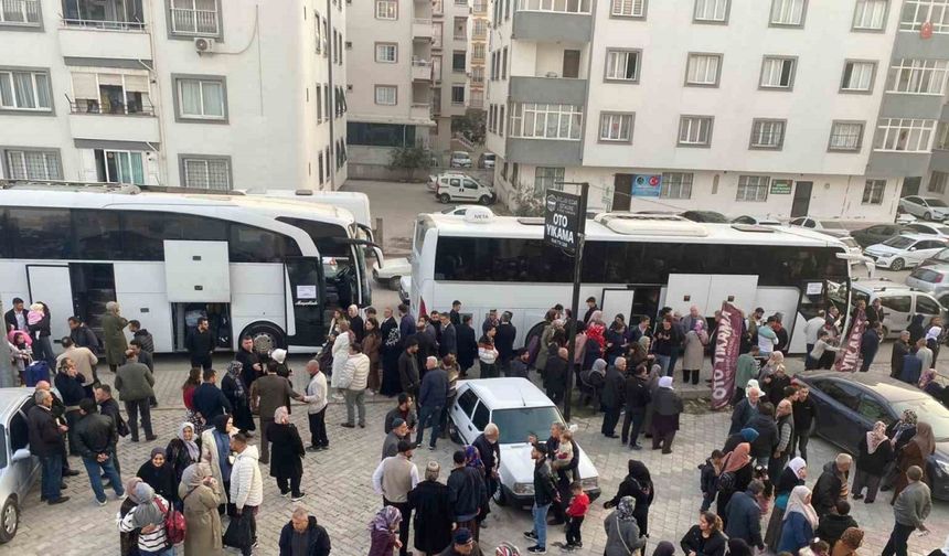 Osmaniye’de 215 kişilik umre kafilesi kutsal topraklara dualarla uğurlandı