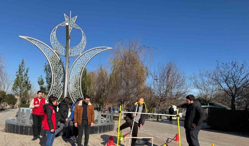 Siirt’te görme engelliler için farkındalık etkinliği düzenlendi