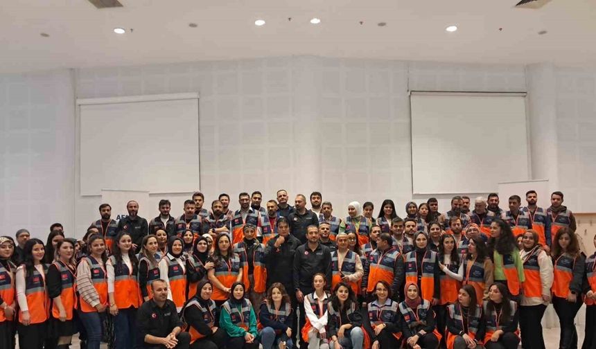 Kilis’te AFAD gönüllüleri değerlendirme toplantısına rekor katılım